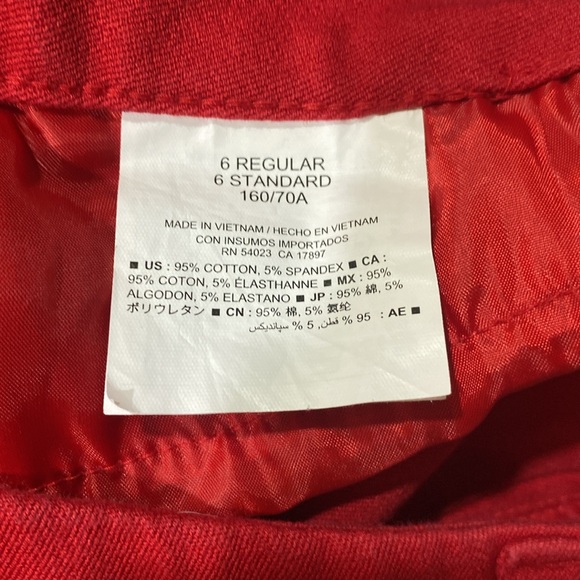 Red pixie pants (99) - Picture 4 of 7